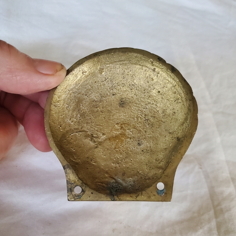 Vintage Brass Scallop Seashell Wall Hook - Picture 3 of 6
